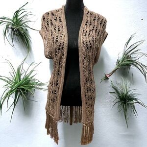 Heart-N-Crush fringe bottom, crop sleeve  open front brown crochet vest size L